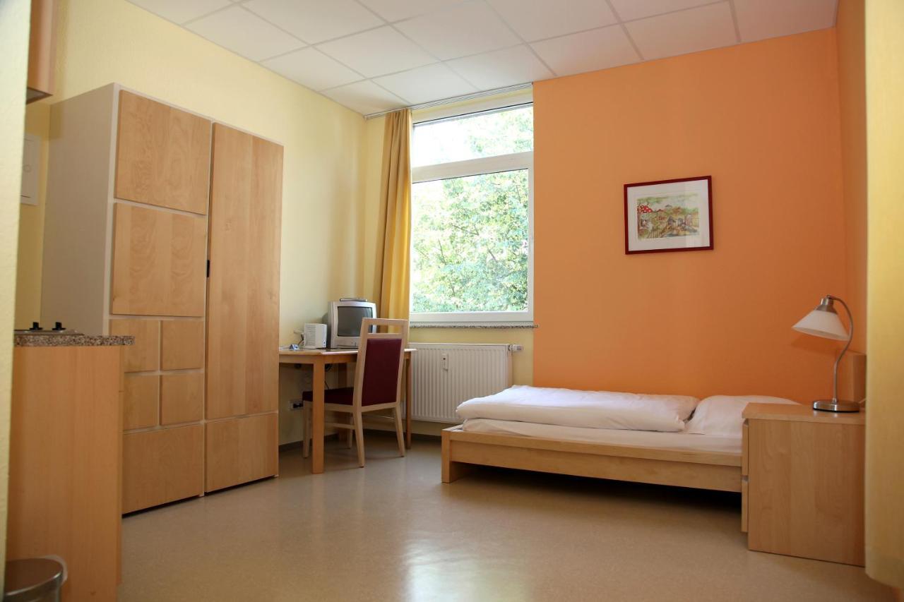Hotel Am Charlottenplatz Esslingen am Neckar Dış mekan fotoğraf